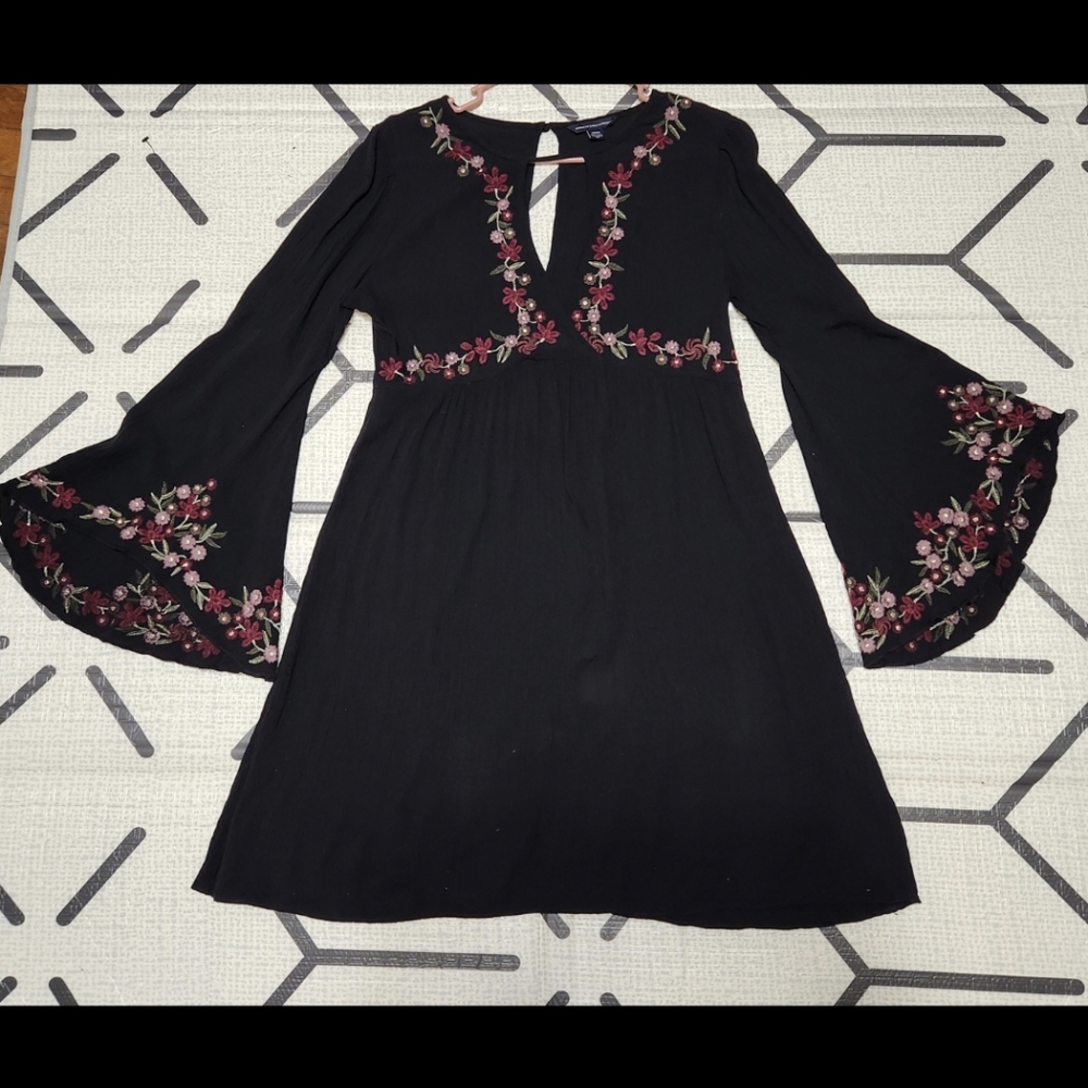American Eagle Women’s Floral Embroidered Bell- Sleeve Dress